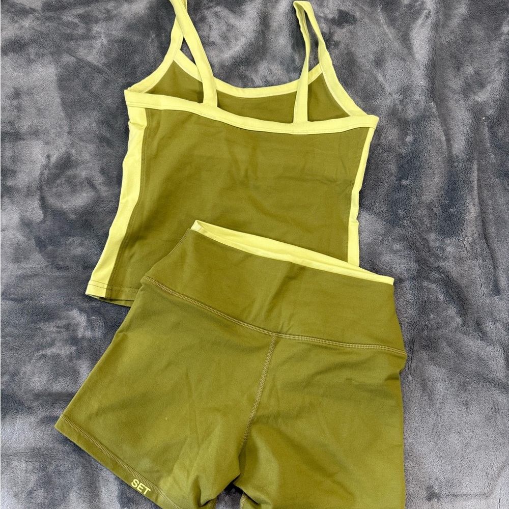 Set Active - Picture 4 of 4